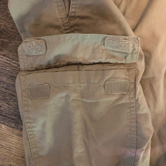 Columbia Mens Shorts Size 30 Beige Casual 10"L Carg EUC - Picture 7 of 9